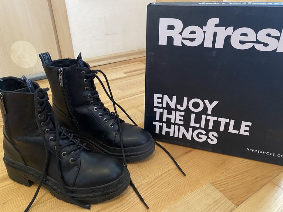 Buty sznurowane z zamkiem czarne rozm. 38 Refresh
