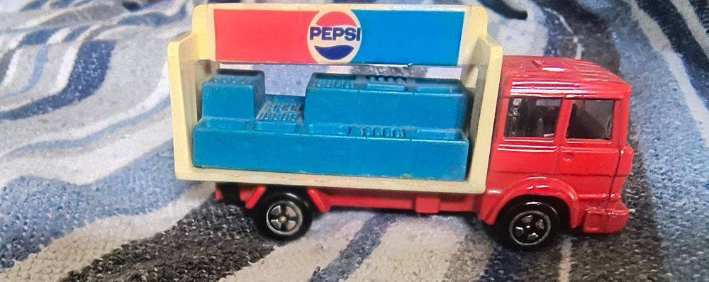 corgi Samochód resorak  dostawczy Pepsi