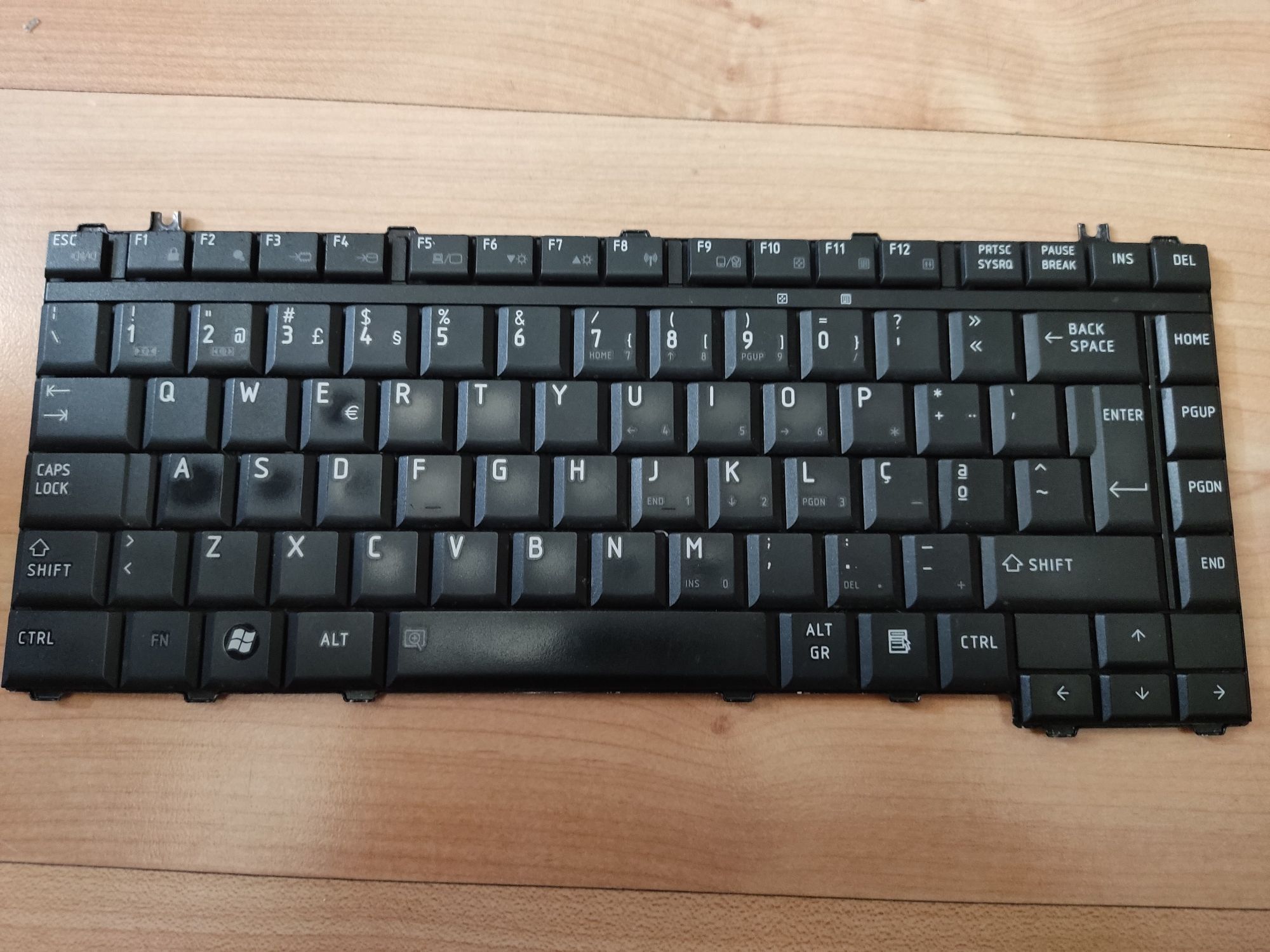 Teclado AVARIADO Toshiba A300 L300 para aproveitamento de teclas peças