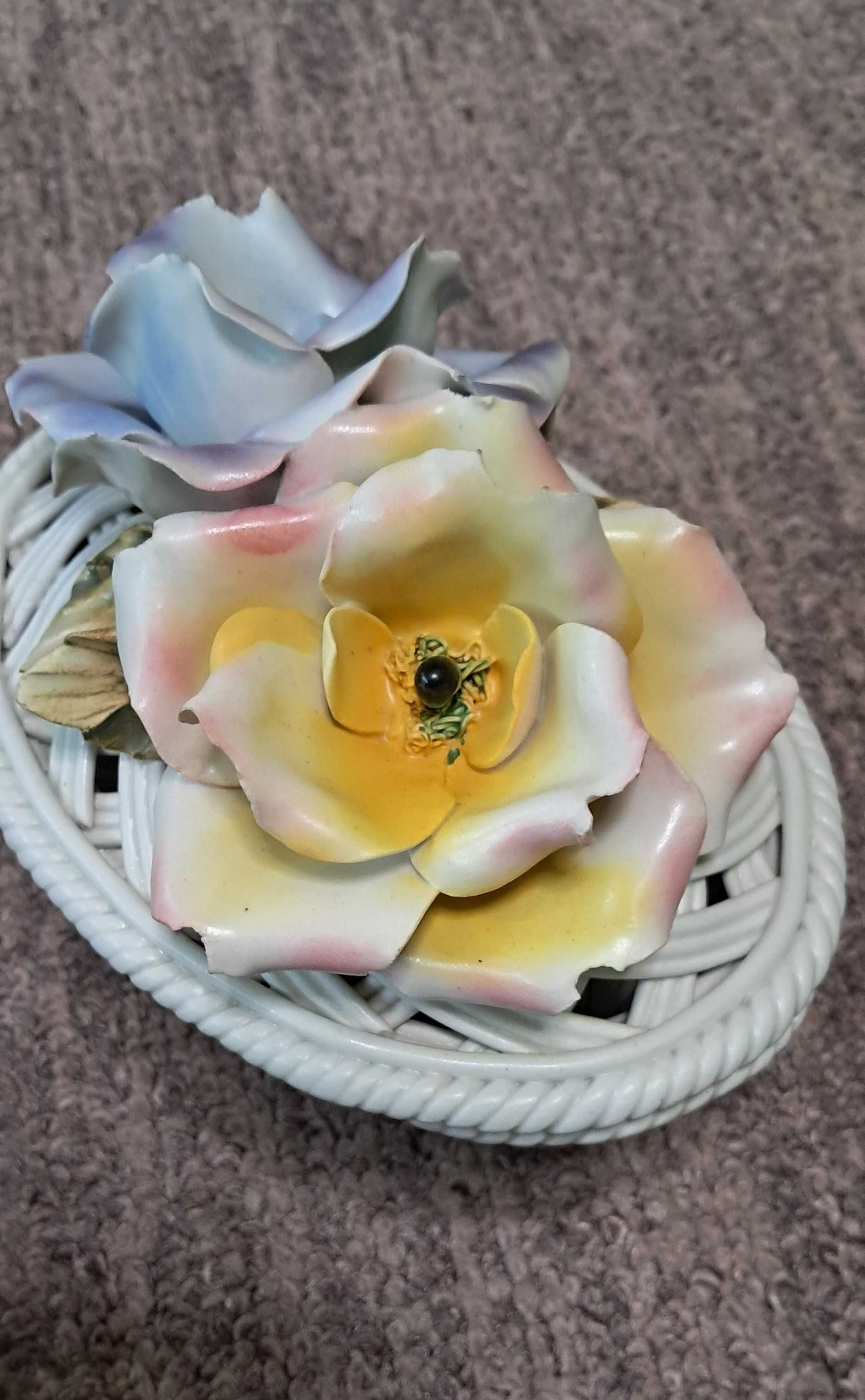 Szkatułka Bombonierka Miska porcelana Nuova Capodimonte Włochy