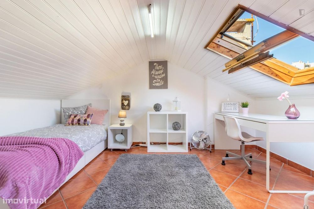 157171 - Awesome single bedroom in Carcavelos