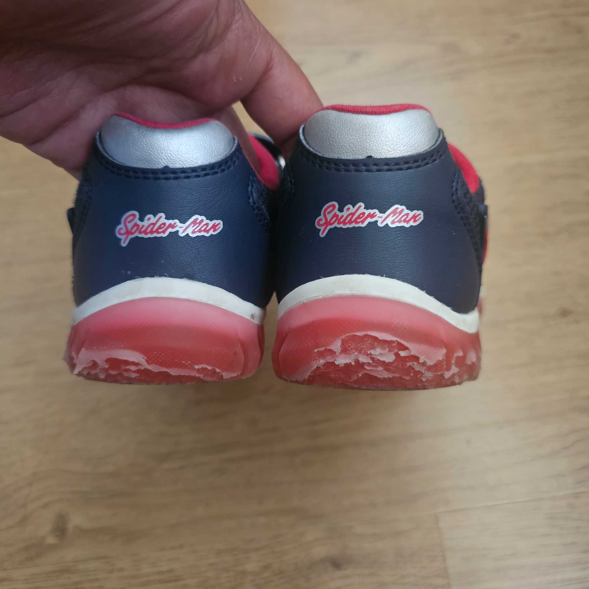 Ténis Geox Spider Man