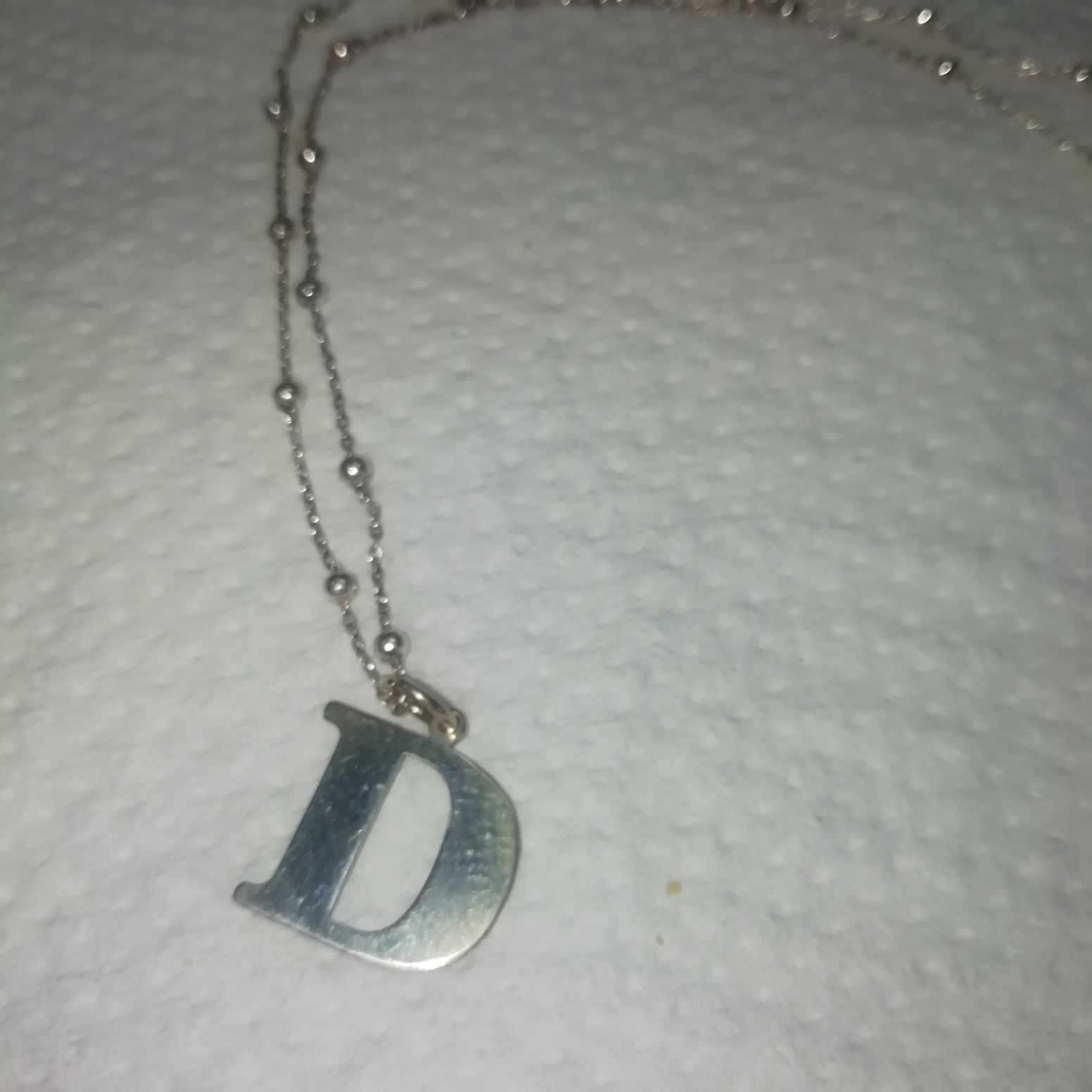 Nowy srebrny łańcuszek z literką D