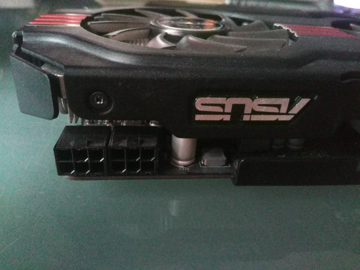 Karta Graficzna ASUS GTX 560 Ti uszkodzona