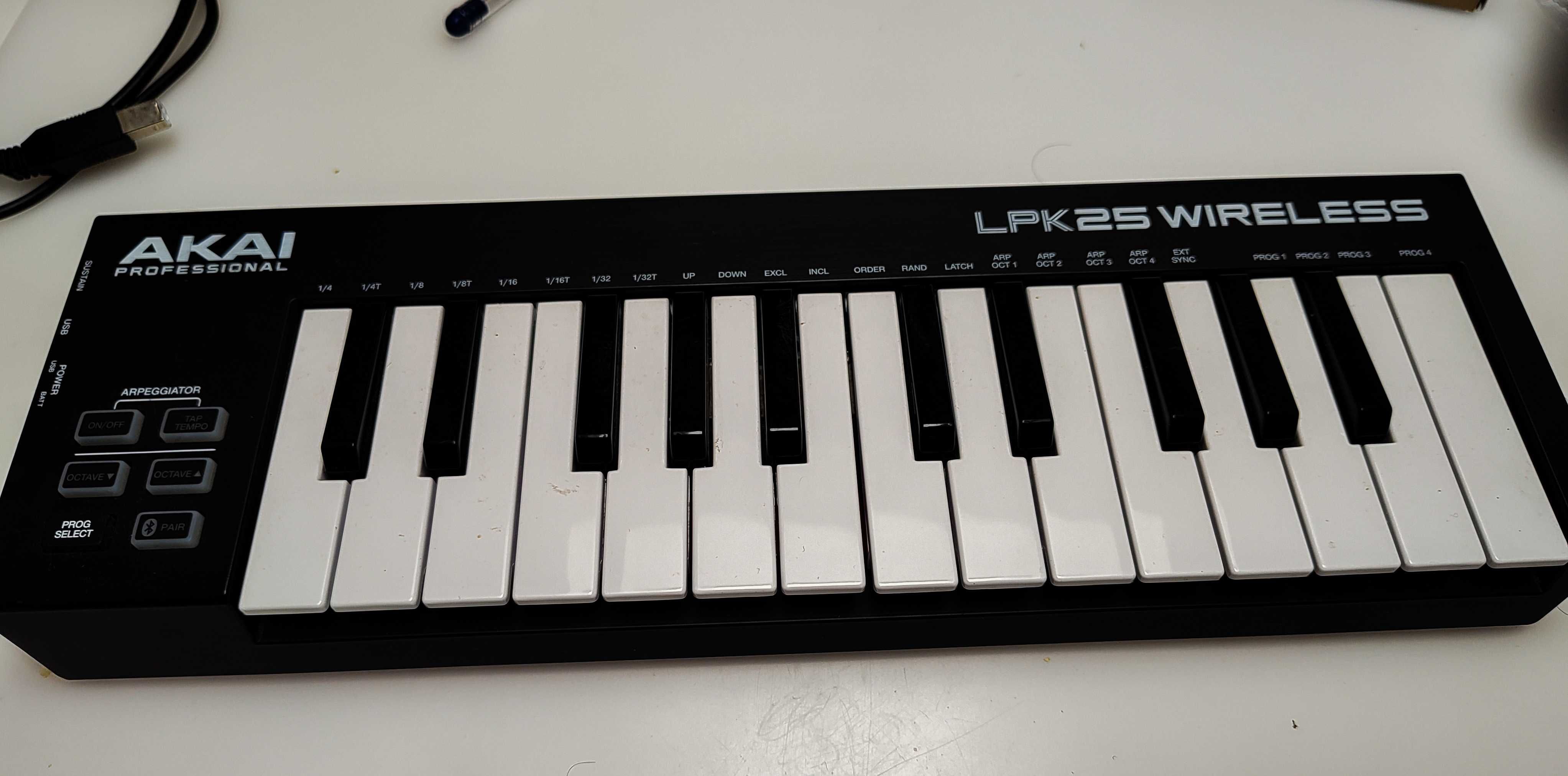 Controlador MIDI AKAI LPK25 wireless