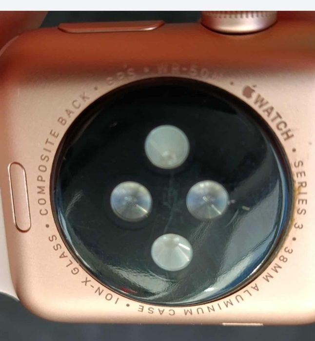 Apple watch series 3 rose gold 38mm состояние отличное комплект зарядн