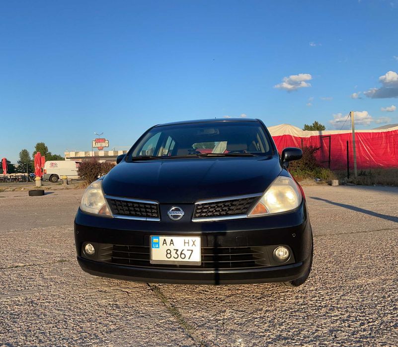 Продам Nissan Tiida 1.6/єдиний власник/повна історія обслуговування
