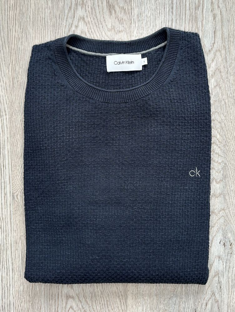 Granatowy sweter Calvin Klein