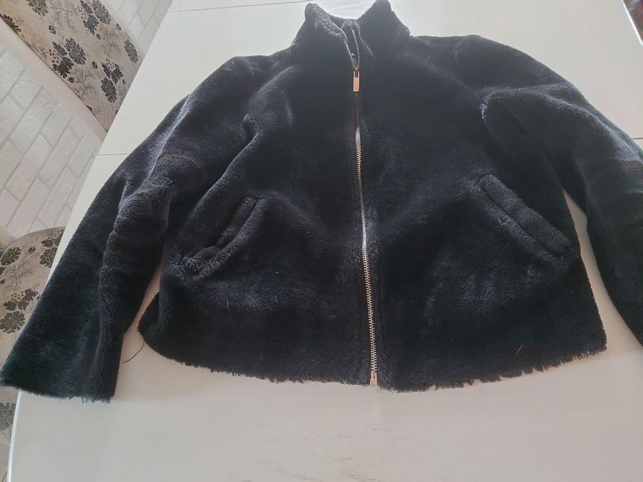 Kurtka  sztuczne futerko firmy MOHITO