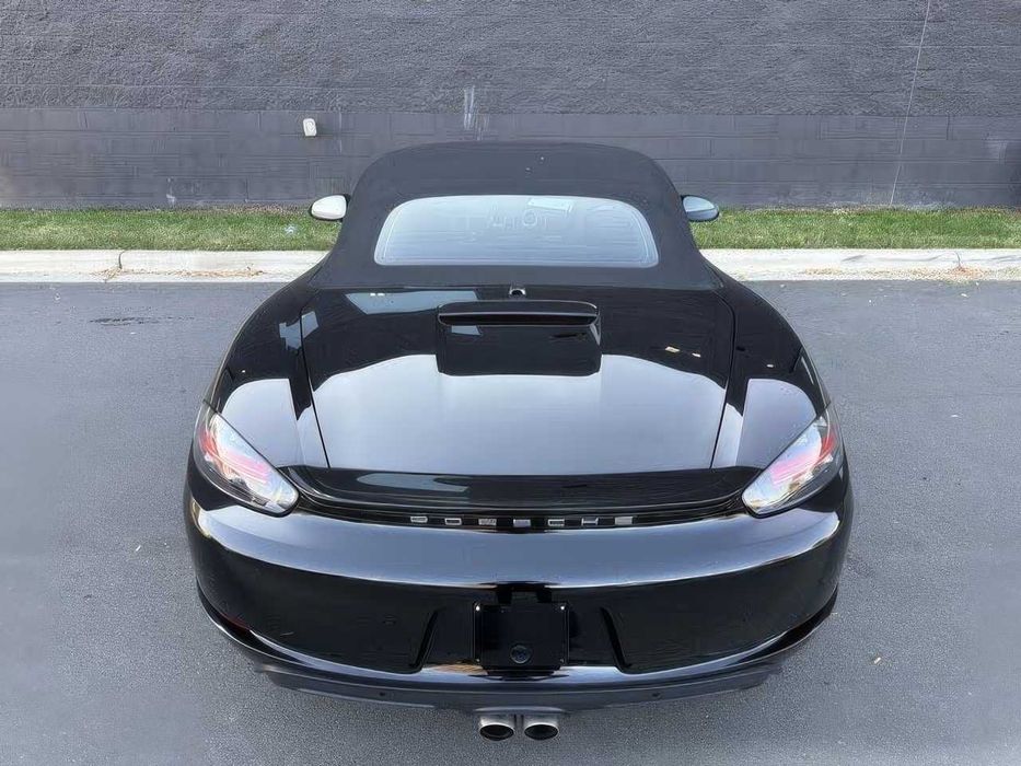 Porsche 718 Boxster S      2017