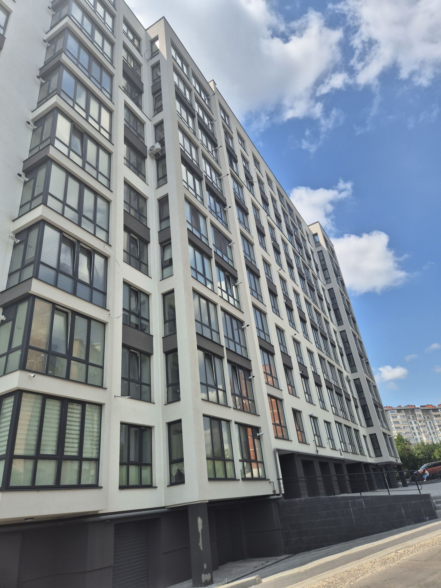 Власник продам здану 2кімнатну квартиру