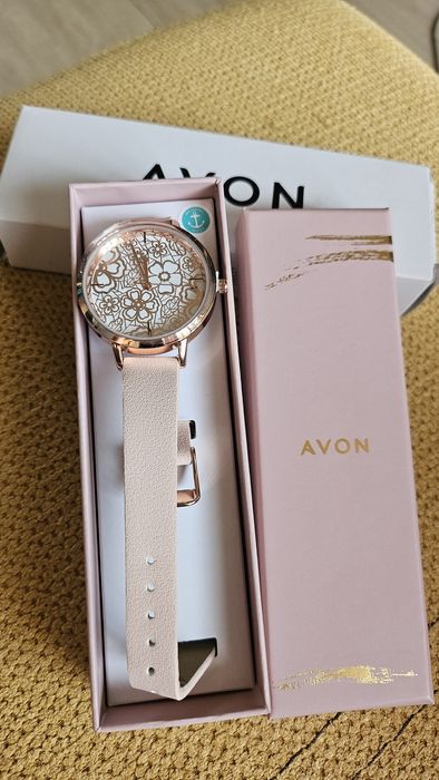 Часы наручные Avon