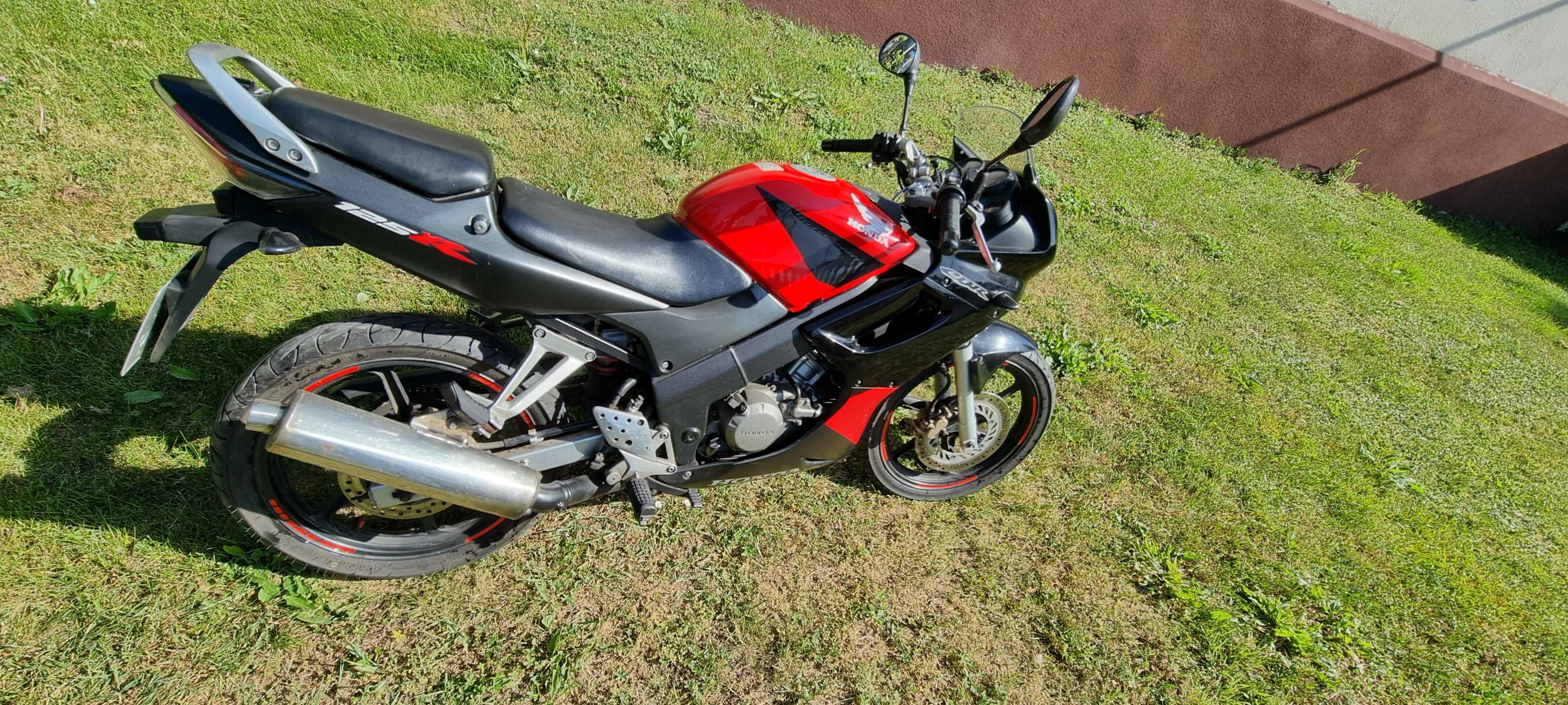 Honda CBR125 cm 2004 r