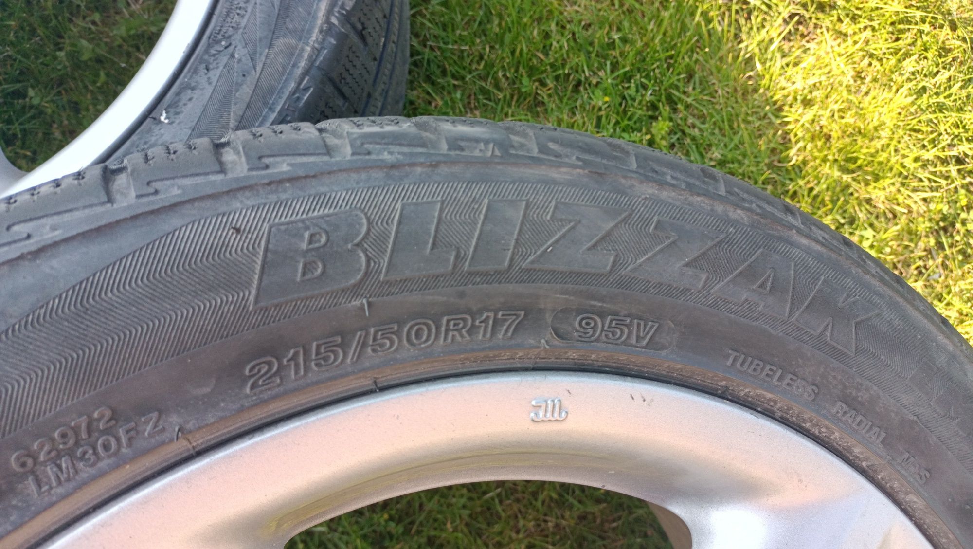 Koła zimowe felgi 17 5x114,3 et45 Toyota 215/50/17