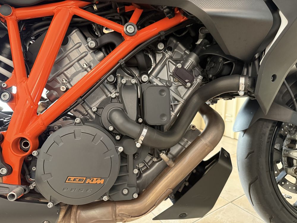 KTM 1290 Super Duke GT