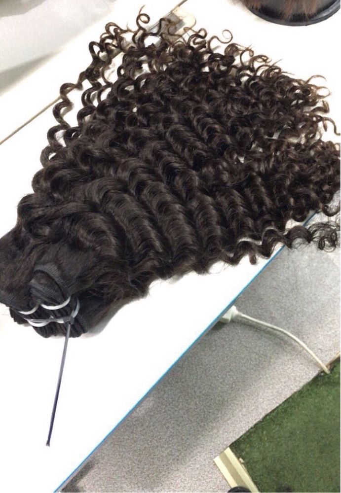Cabelo cacheado 300 gramas 160€
