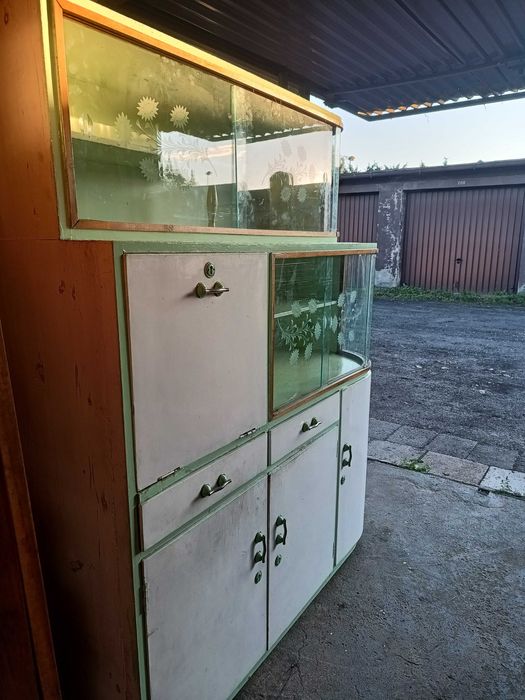 Kredens kuchenny PRL