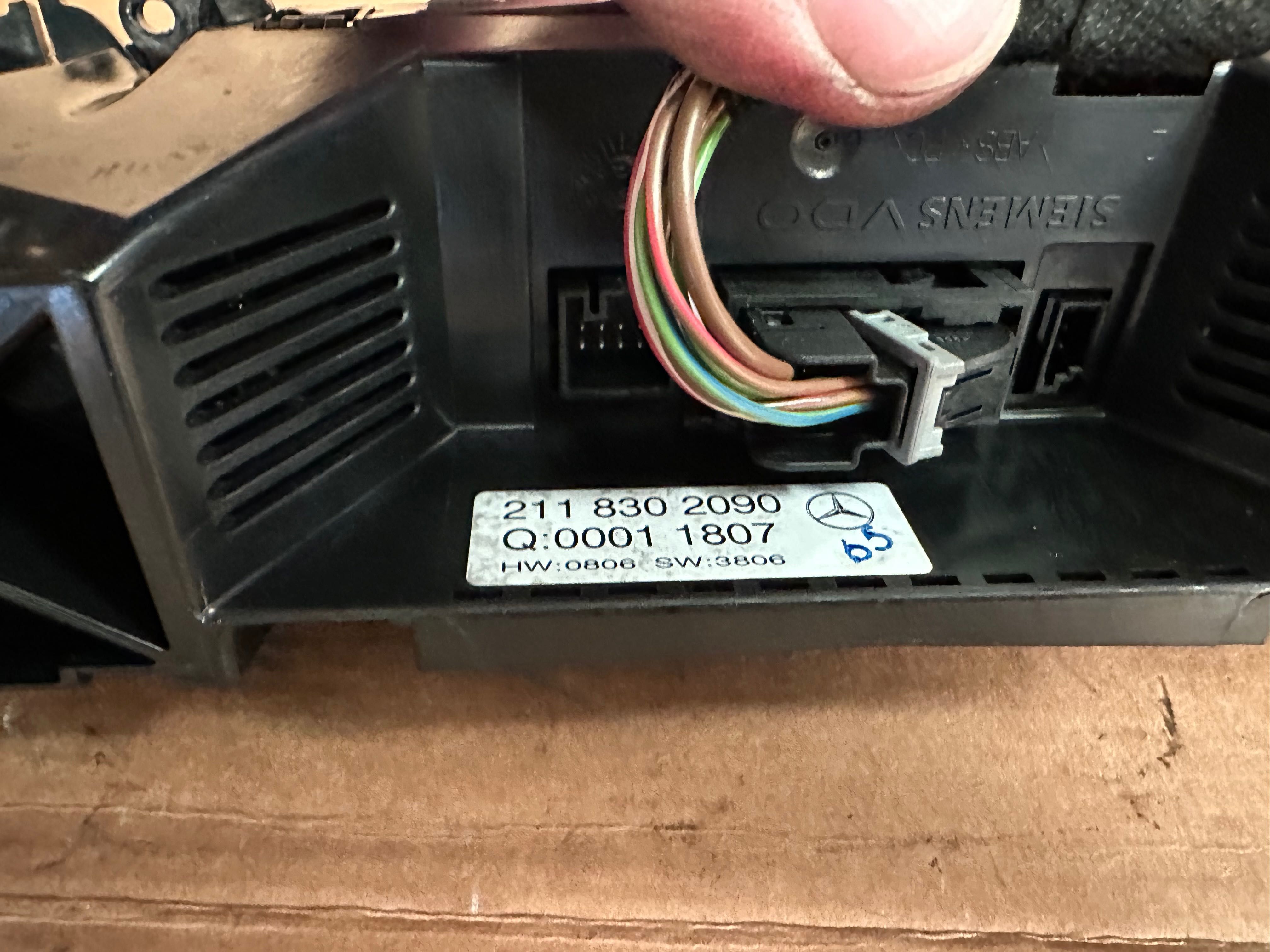 Climatronic Mercedes W211 E220 E250  A 211.83. 2090