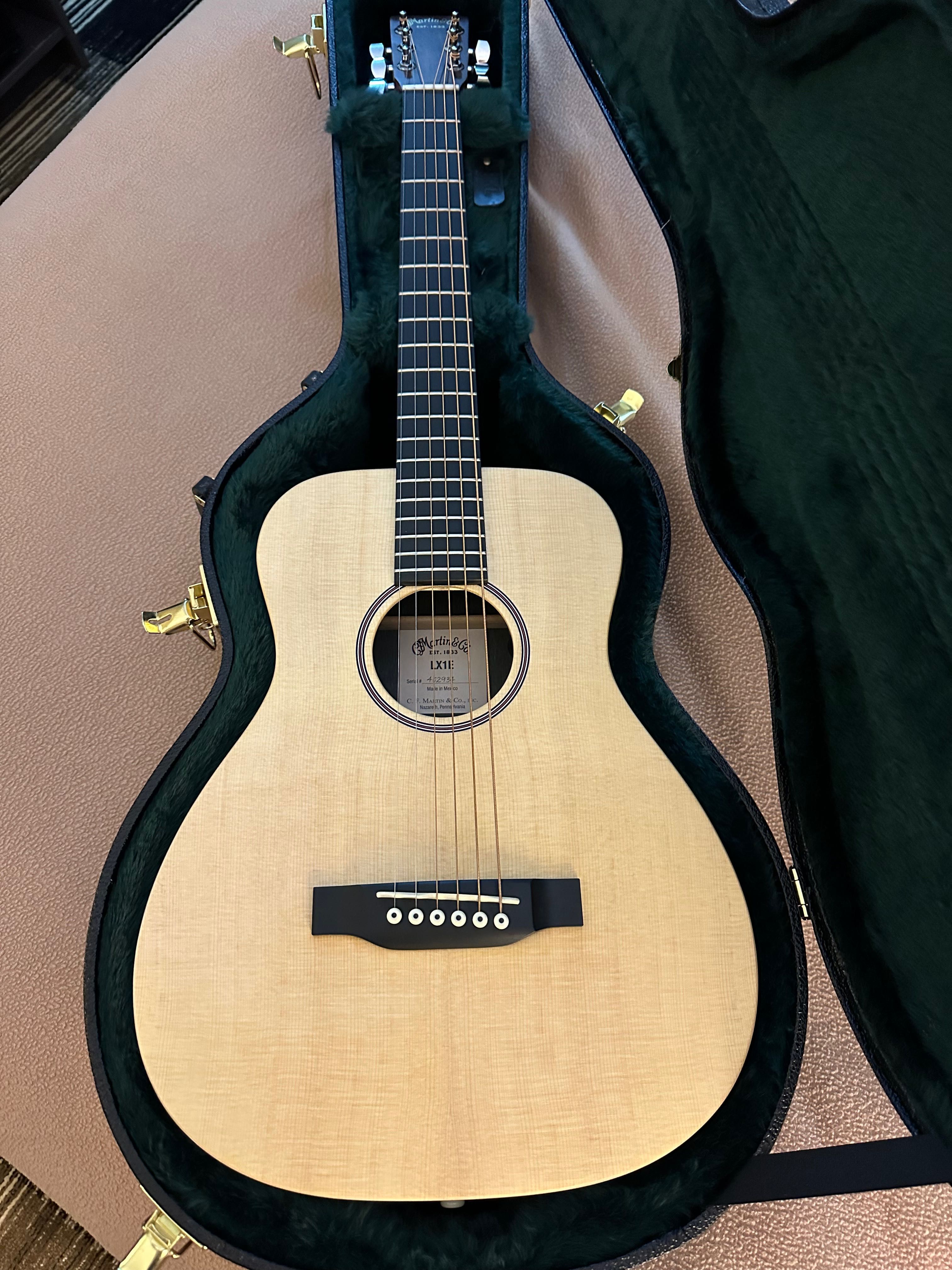 Martin LX1E Gitara dla leworęcznych z twardym futerałem