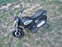 Motorek na akumulator