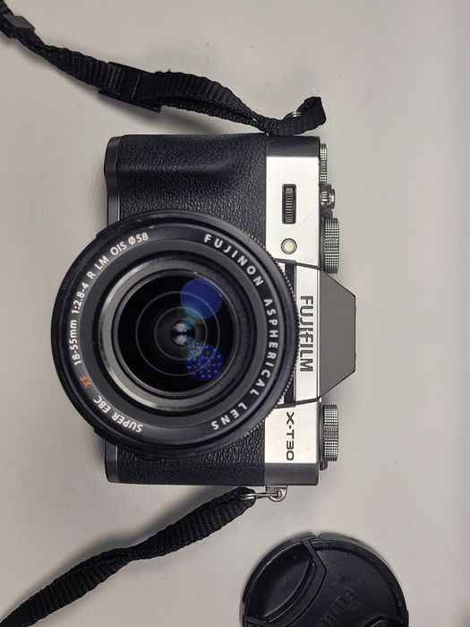 Fujifilm X-T30 з кіт об'єктивом 18-55mm Fujinon Aspherical SUPER EBC