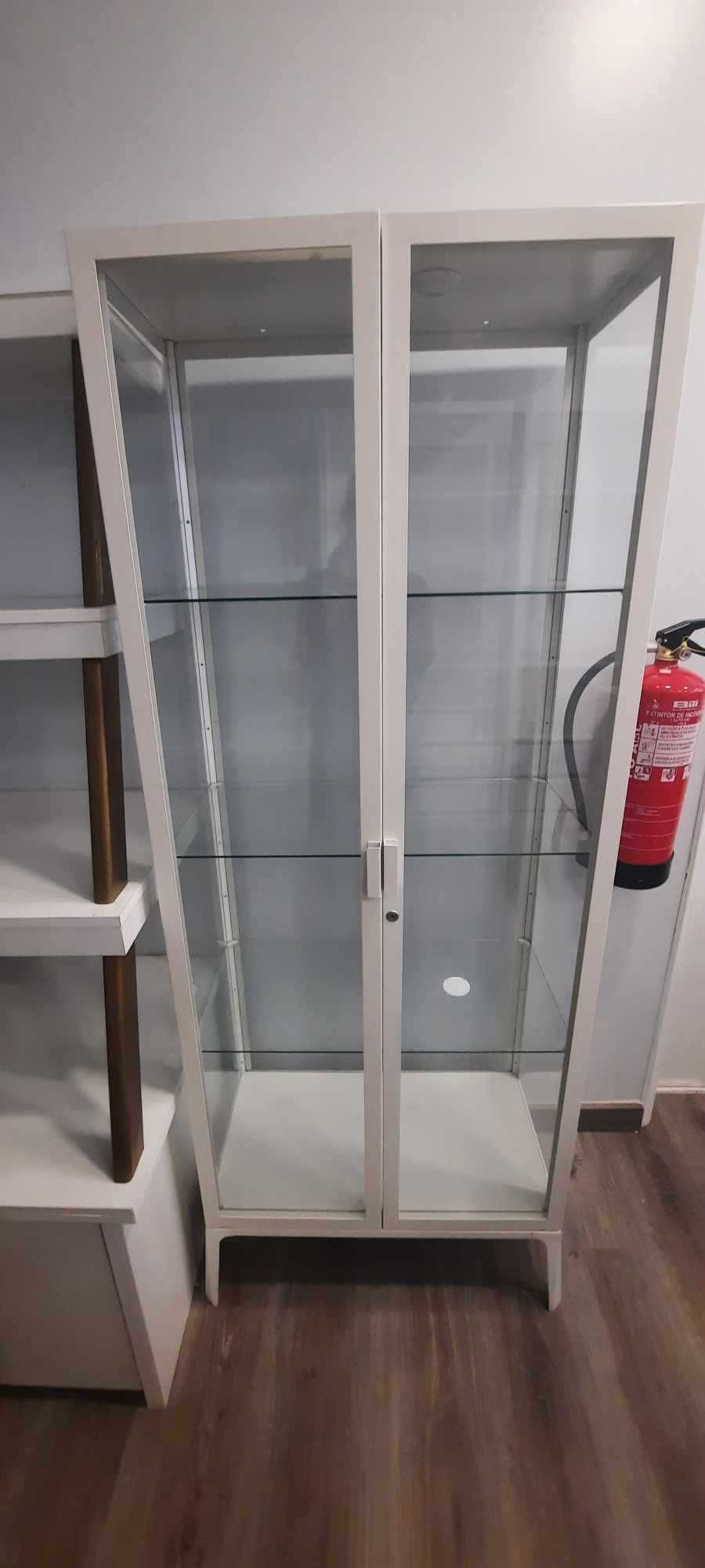 Vitrina, branco MILSBO Ikea