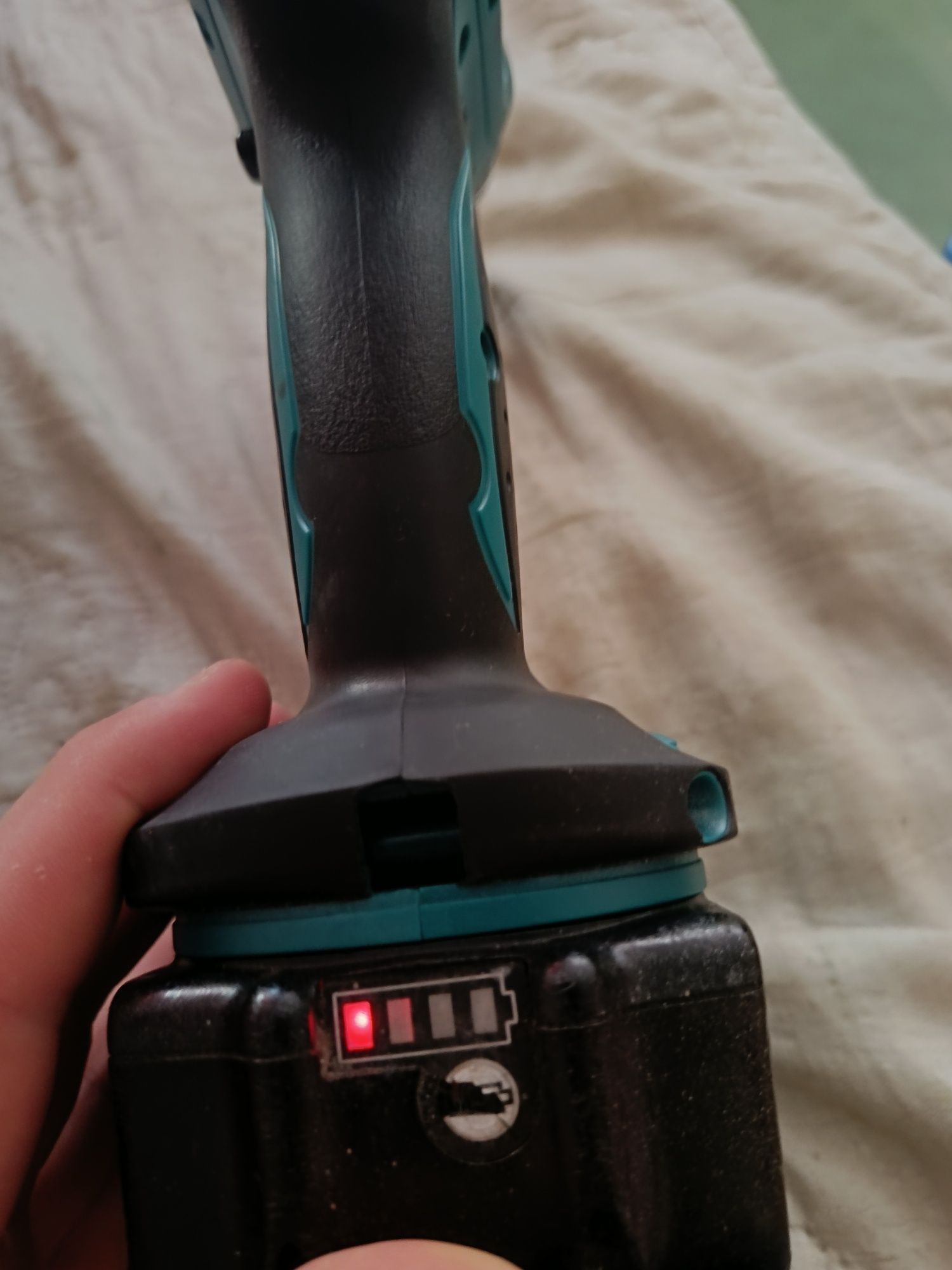 Wiertarko-wkrętarka Makita LXT 18 V 2 x 1,5 Ah