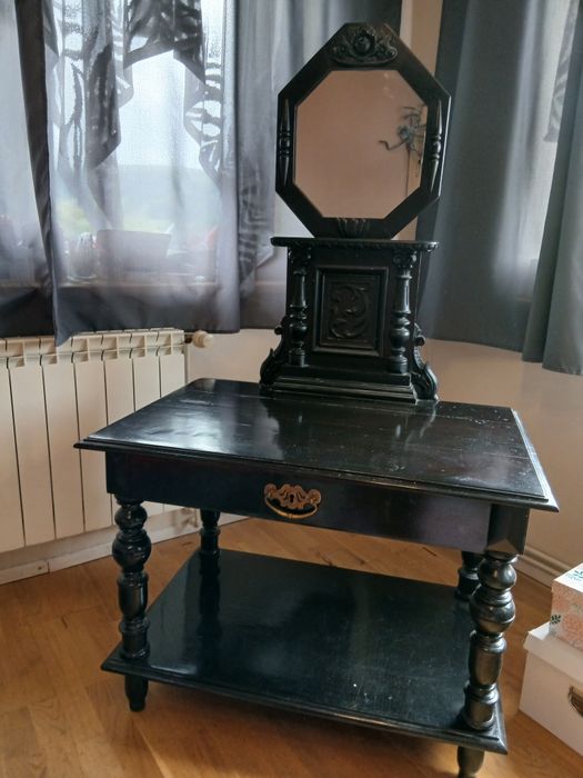 Toaletka w stylu retro