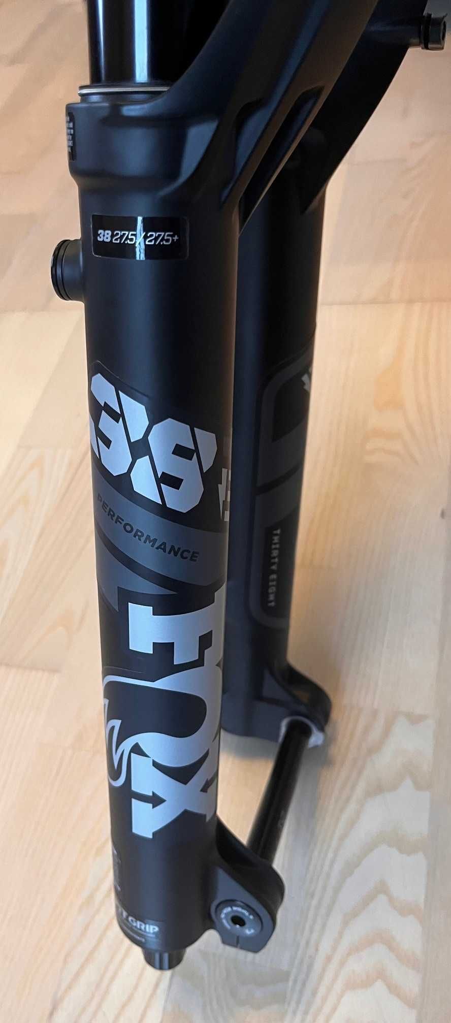 Fox 38 Float Performance  27,5" skok 160 Tapere Boost enduro ebike mtb