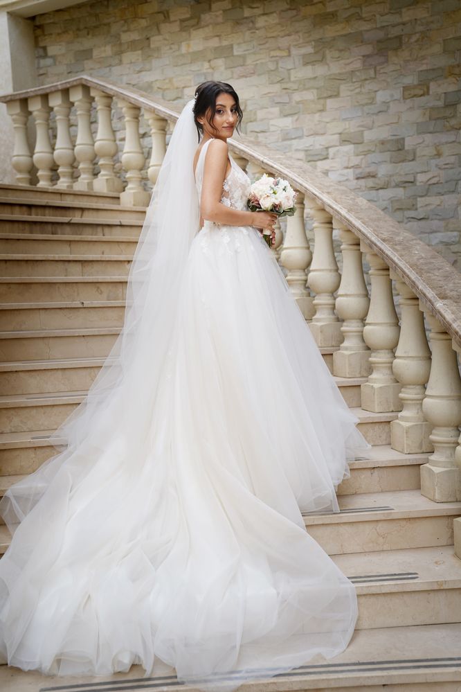 Весільна сукня з відкритою спиною Eva Lendel