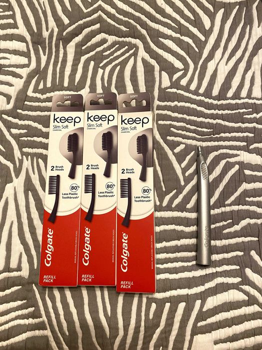 Szczoteczka Colgate Keep Slim Soft Charcoal z wymiennymi końcówkami