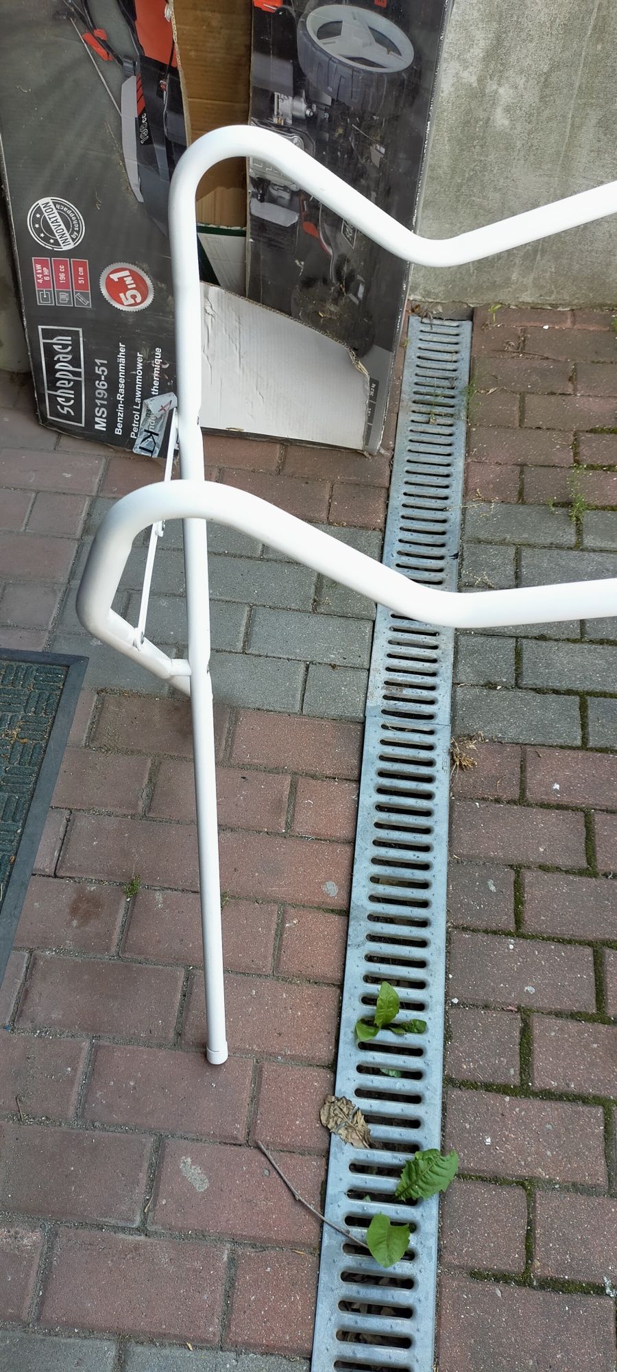 Stojak pod wanienkę