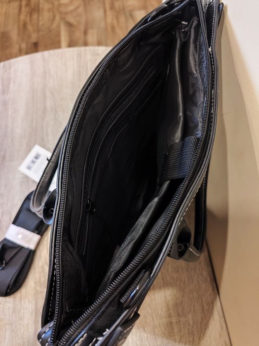 Torba na laptopa 14,1 firmy Accura, nowa z metką, w środku przegrody,