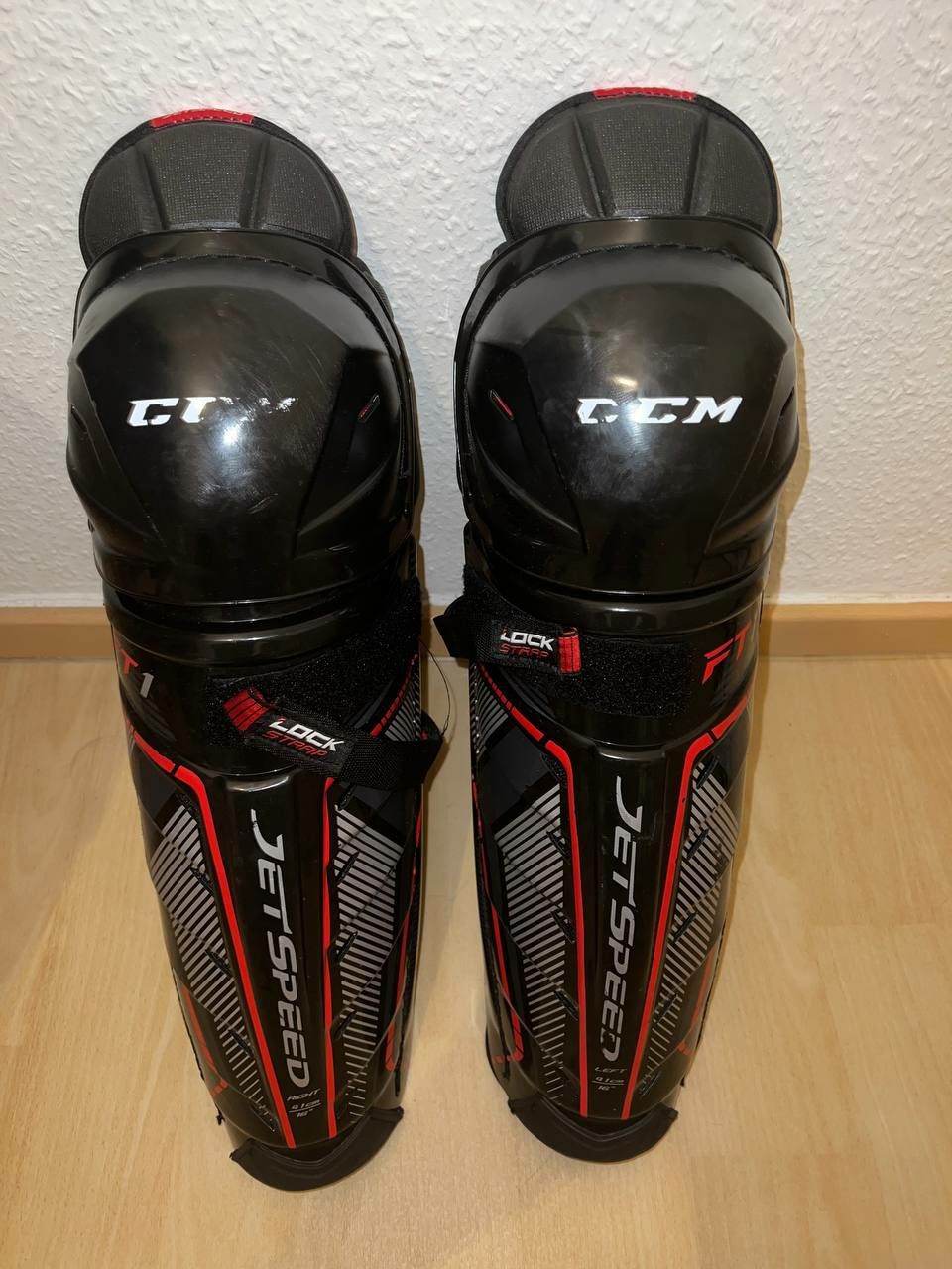 хоккейные щитки ccm jetspeed ft1