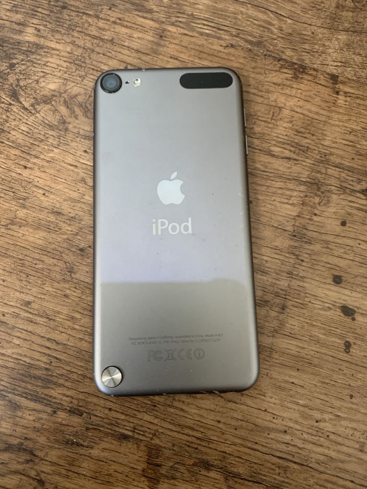 MP3/MPEG4 плеер Apple A1421 iPod Touch 64GB Space Gray (5Gen)