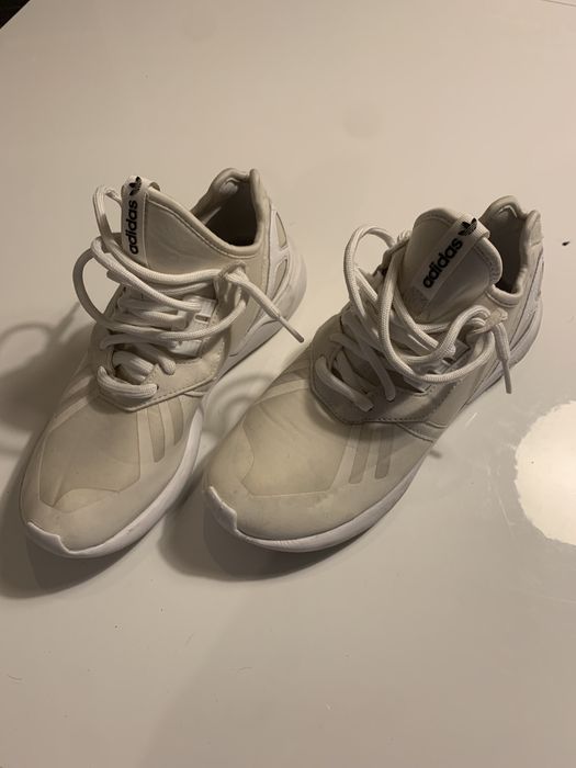 Sapatilhas adidas em bom estado