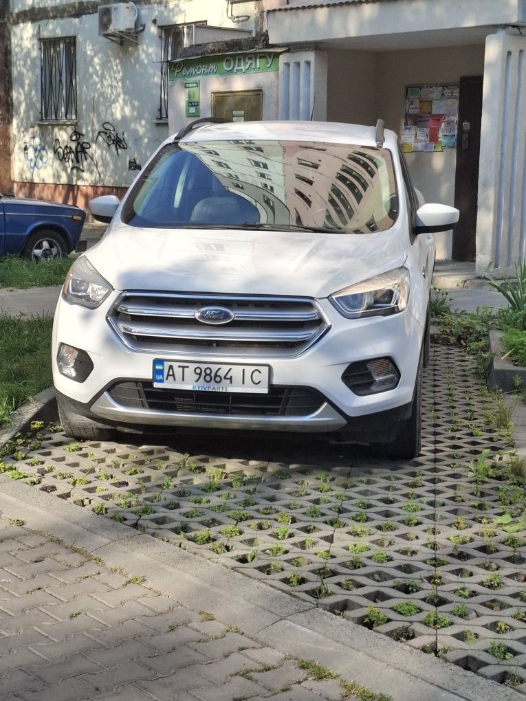 Продам Ford Escape 2017