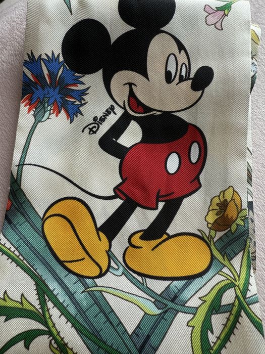 Lenço gucci by disney