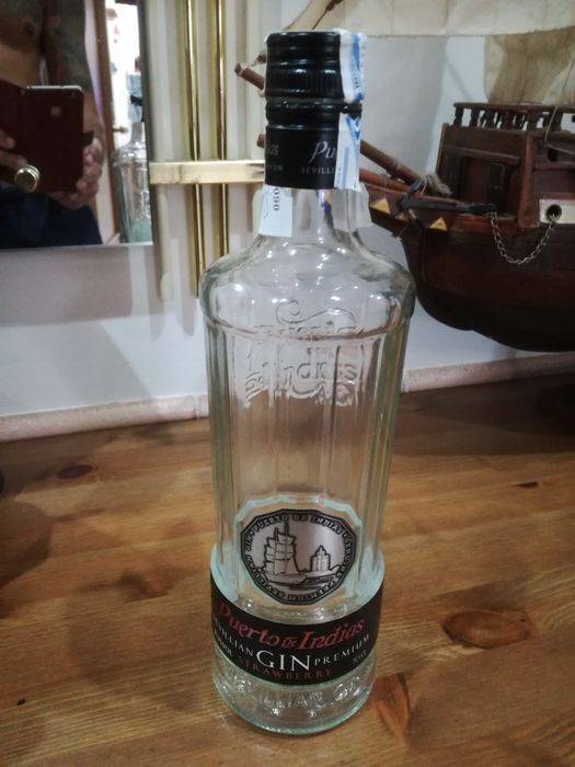 Courvoisier e Nordės garrafas de litro