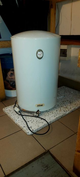 Bolier do podgrzewania wody Farelli 80l na prąd 1500w odbior osobisty