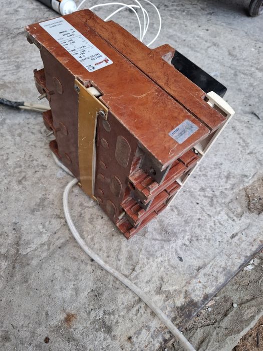 Автоматичний вимикач ва 52-39 630А з електроприводом