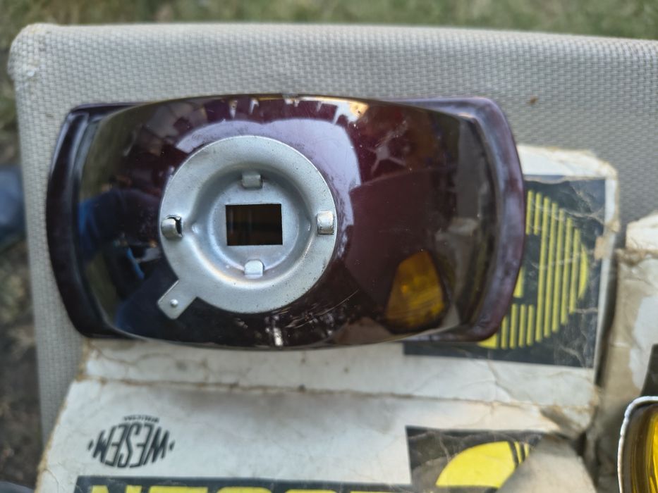 Lampy Fiat 125p oryginalne fabryczne halogeny