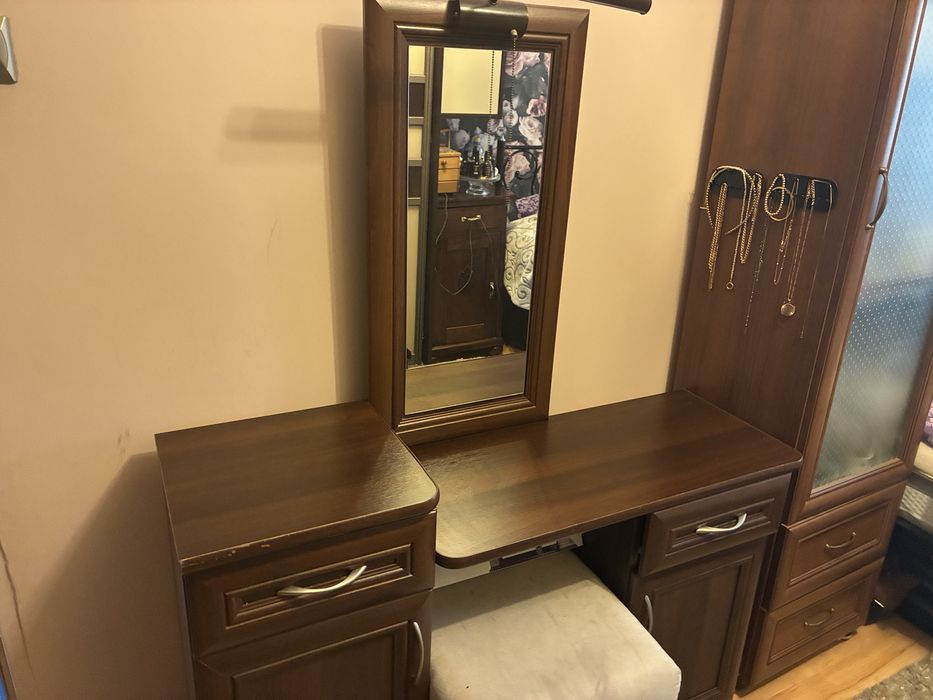 Toaletka piekna klasyczna  114 x 145 x 33