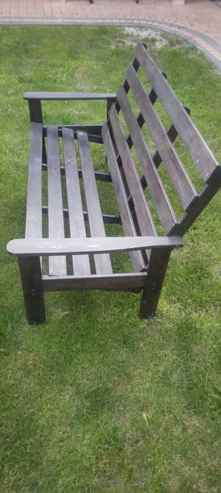 Sprzedam meble ogrodowe drwniane.