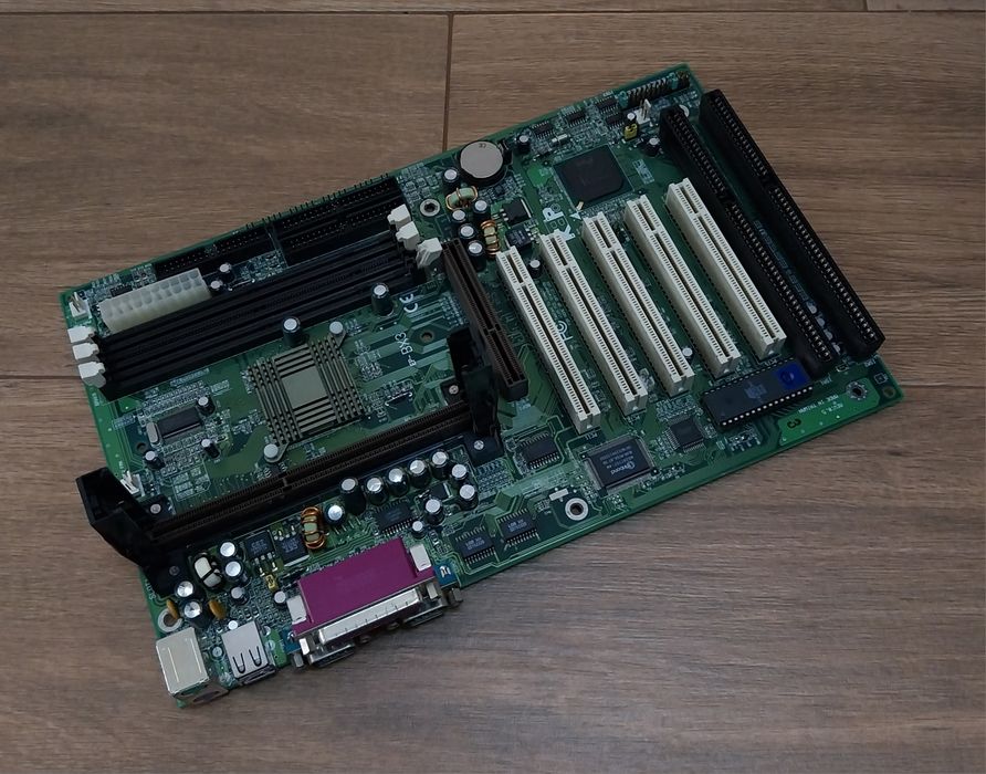 Motherboard retro Epox/ProNix EP-BX3 para Slot 1