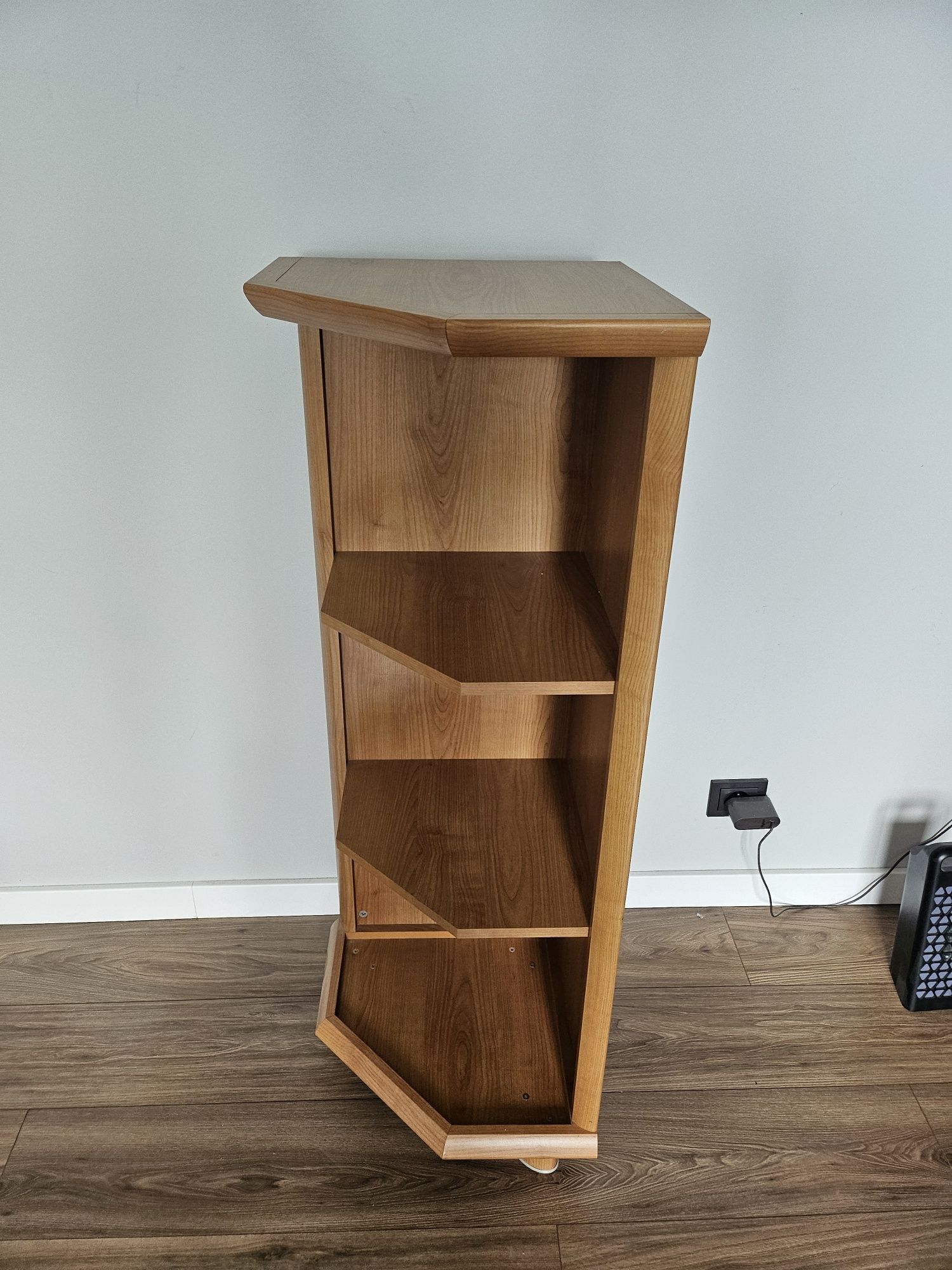 Regał narożny 120cm X 40cm X 40cm
