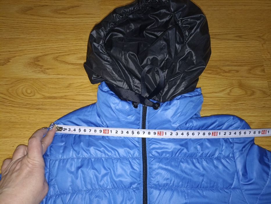 Продам демісезонну куртку