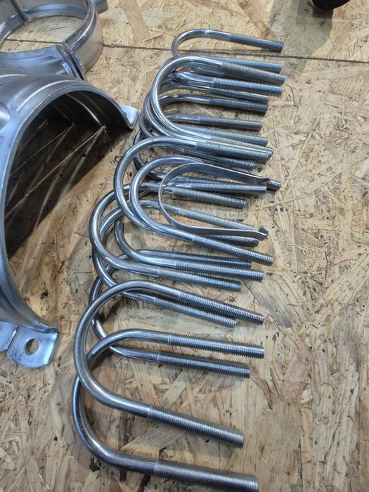 Obejmy do rur firmy Silka.