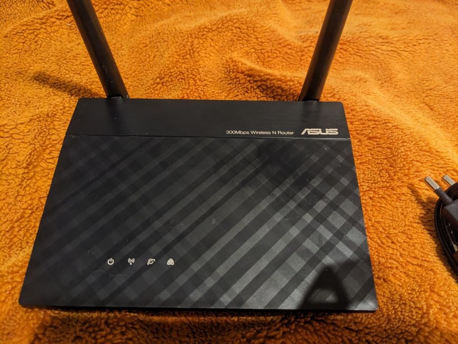 Router ASUS RT-N12+