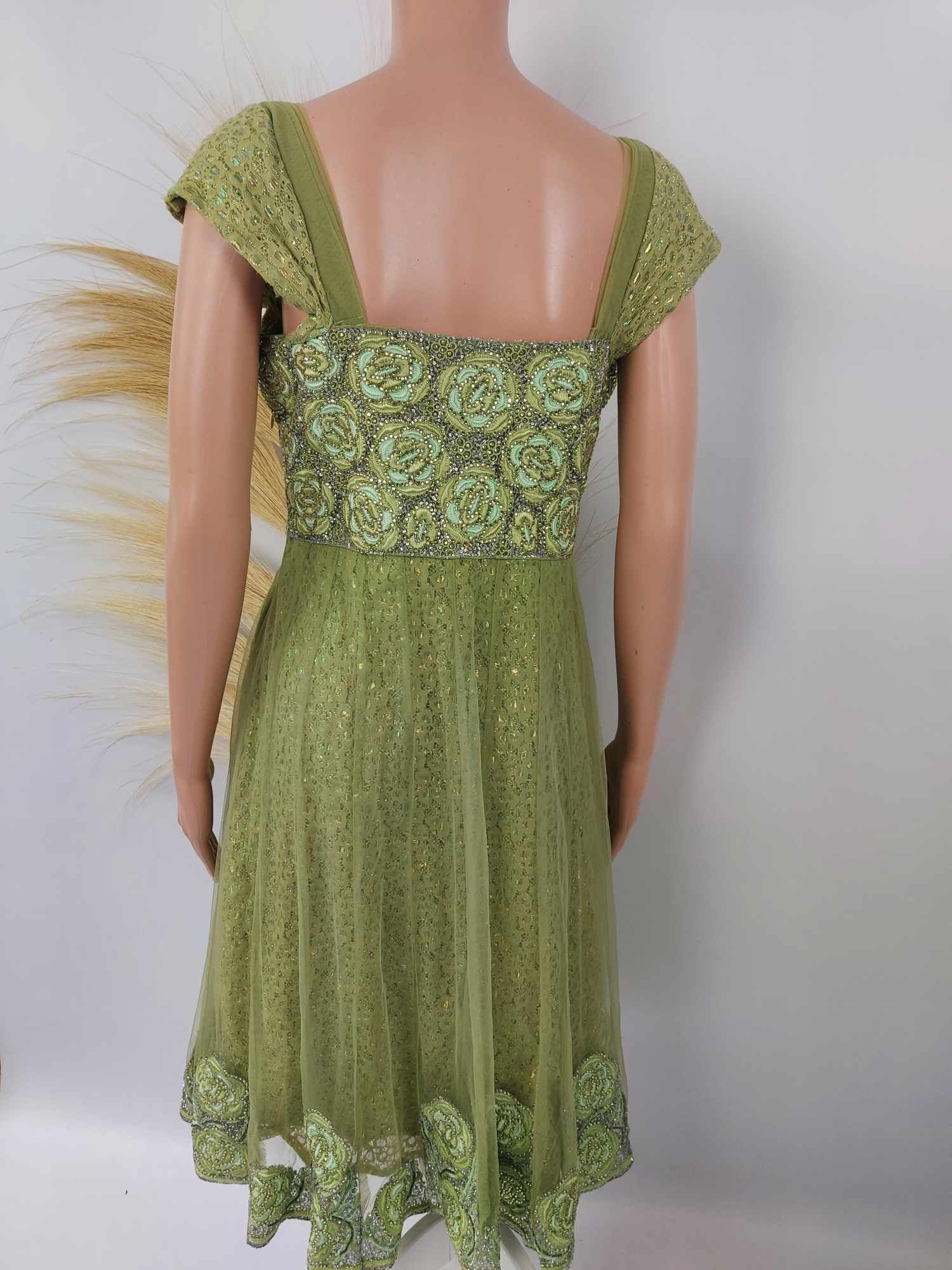 Piękna elegancka zielona sukienka indyjska  koktajlowa rayon M 38